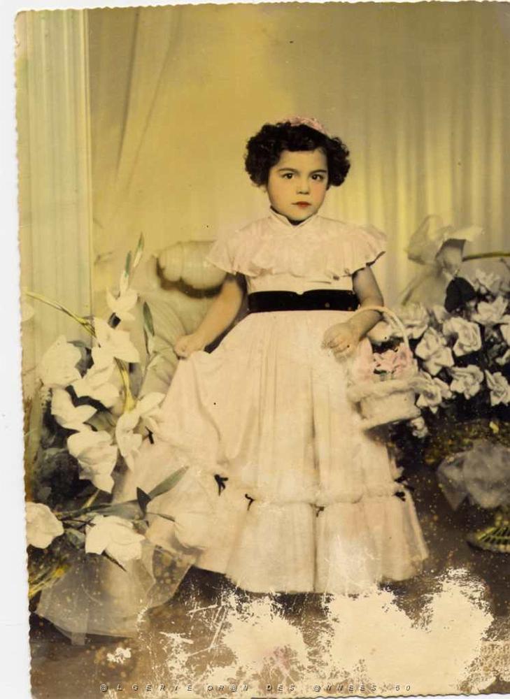 HUGUETTE DEMOISELLE D HONNEUR AU MARIAGE DE TONTON CLEMENT ET TATA ELIANE.JPG